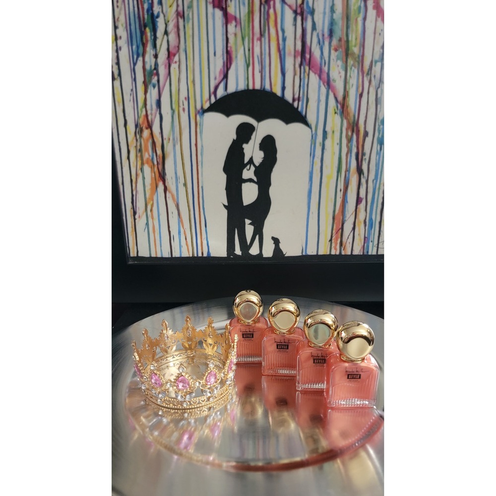 Nicole Miller Style Nail Lacquer 4.00 each Coral Pink Gold Cap 13ml 0.44 fl oz